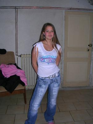 tyjfg fggfj